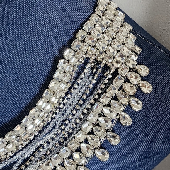 Stunning Glam Large Crystal Bib Necklace - Picture 5 of 7